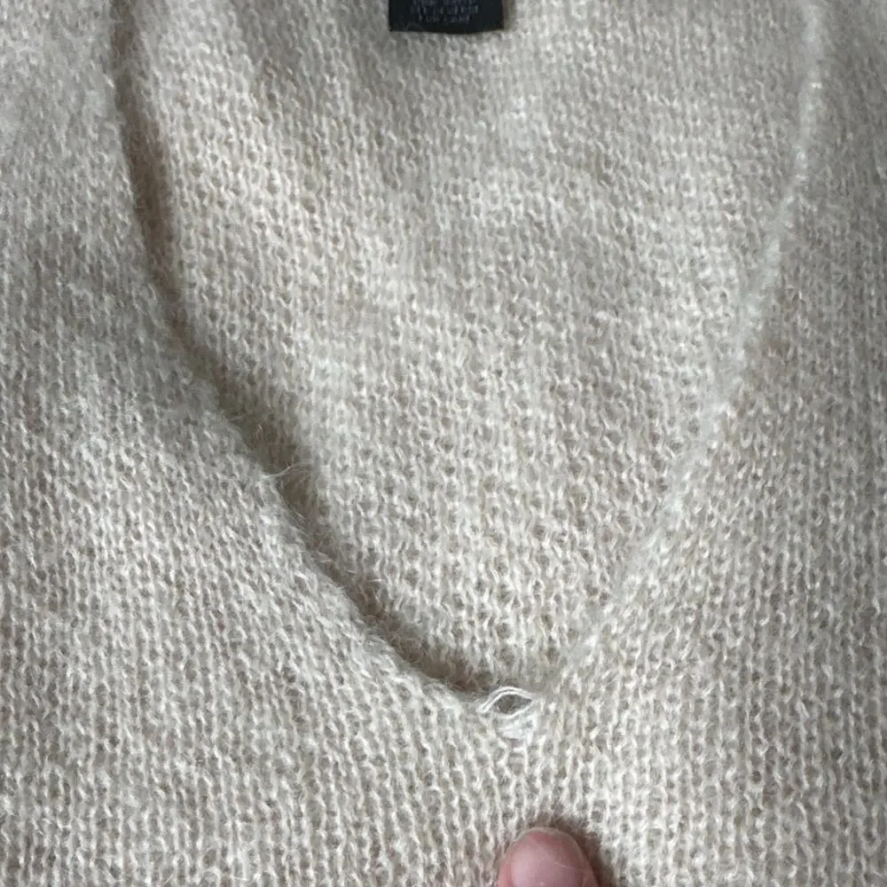 Magaschoni beige mohair